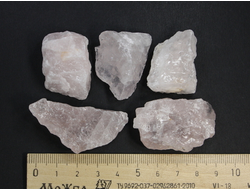 Кварц розовый, необработанный "дикий" в ассортименте, Бразилия (30-35 мм, 15-23 г) №21799