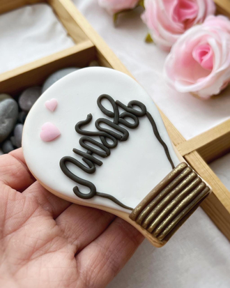 Лампочка Любовь