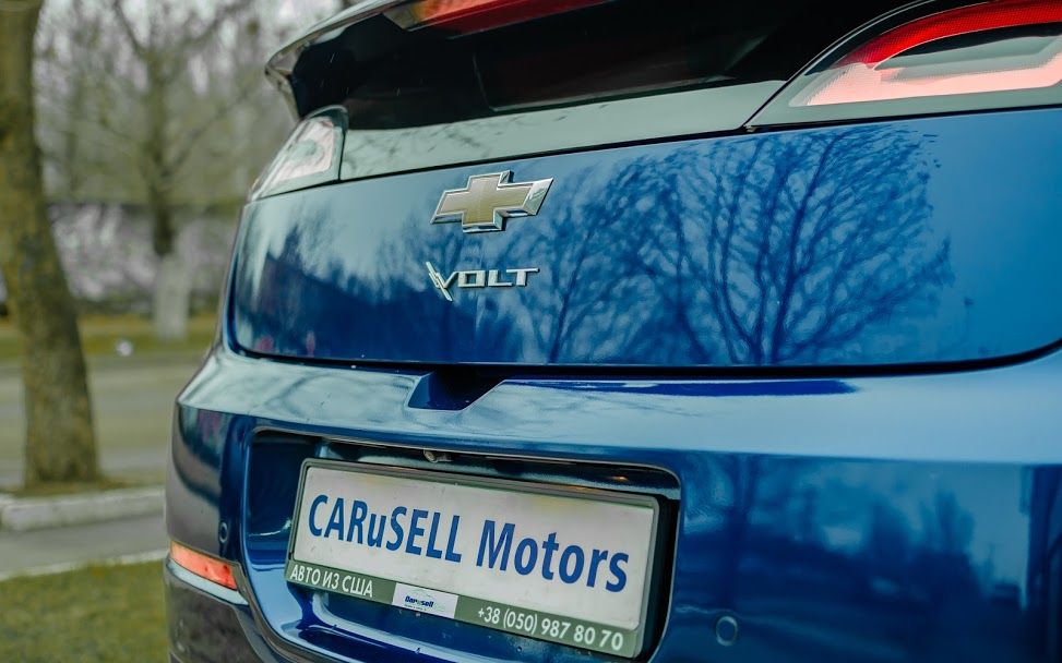 Chevrolet Volt 2013, синий из США в наличии 