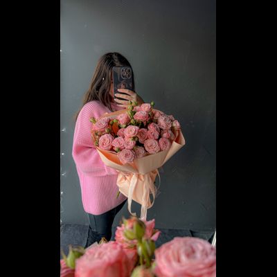 Букет пионовидных роз (7 веток)