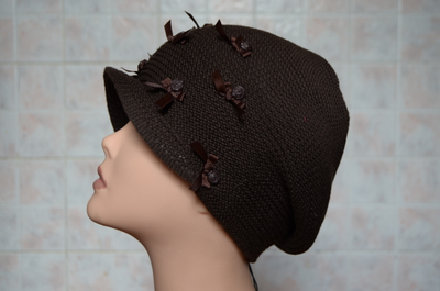 коричневая вязаная женская кепка