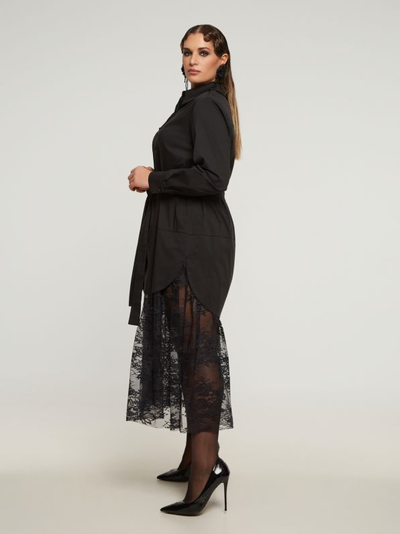 Платье-рубашка с куружевным подолом