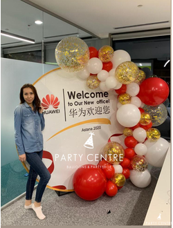 Круглая фотозона с шарами