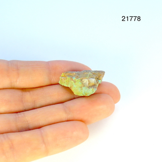 Бирюза натуральная (необработанная) Казахстан арт.21778: 3,5г - 22*17*8мм