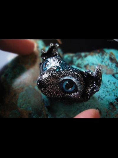 "Подлунный барсокосм", брошь с космическим котом