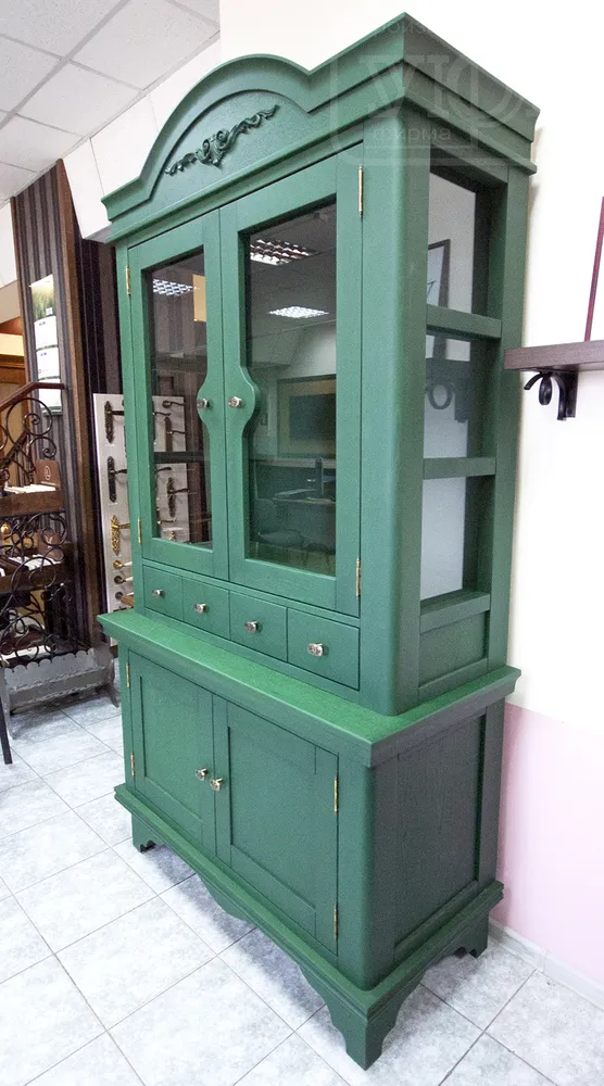 Буфет из массива дуба. Цвет изумруд