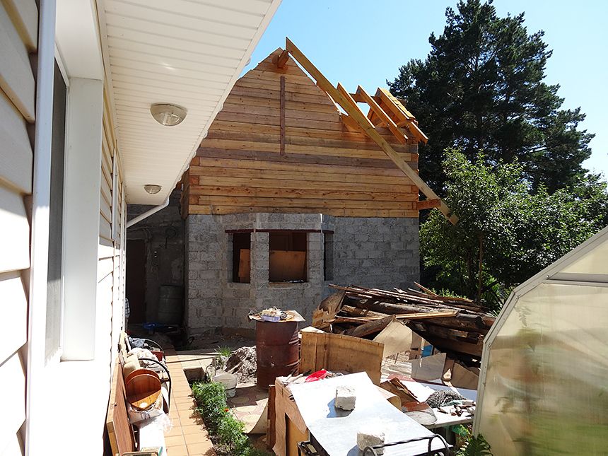 Реконструкция дачного дома: фронтоны и стропила для кровли
