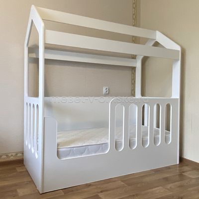 Кровать Домик