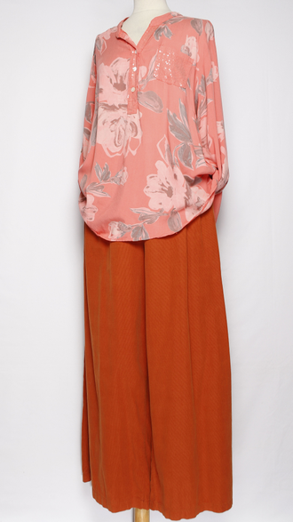 РУБАШКА БОХО "Карман пайетки" размытые цветы коралл, желтая до р.54