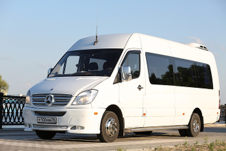 Микроавтобус Мерседес Спринтер (Mercedes-Benz Sprinter), цена договорная.