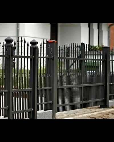 Ограждение фасада. Купить от производителя. Монтаж забора под ключ | ГОРЗАБОР