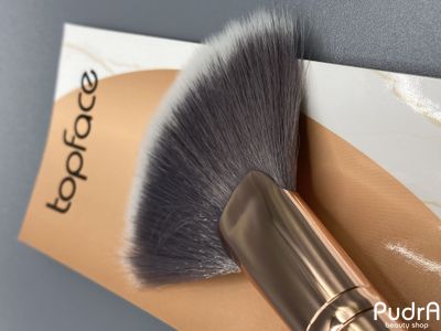 Topface Кисть для макияжа F22 Fan Brush для хайлайтера