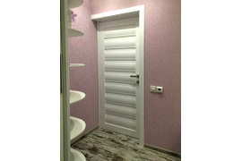 Дверь в спальню