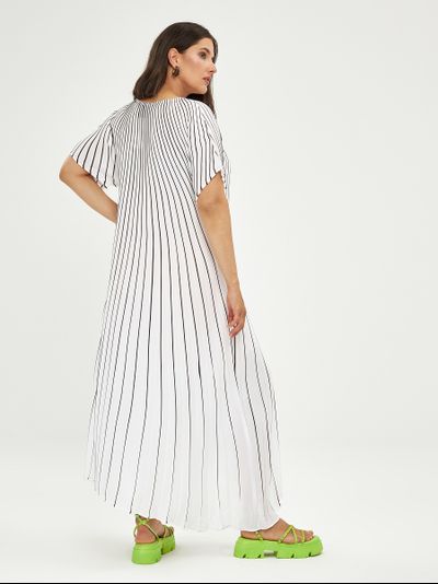 Нарядное платье "плиссе" в белом и черном цветах