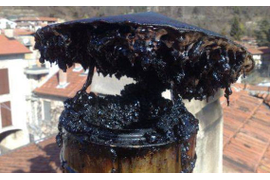 Страшно смотреть на такое. Эти отложения могли вспыхнуть в любую минуту.