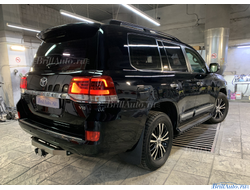 Полный рестайлинг Toyota Land Cruiser 200 из 2007-2015 в 2021 (Минимальный)
