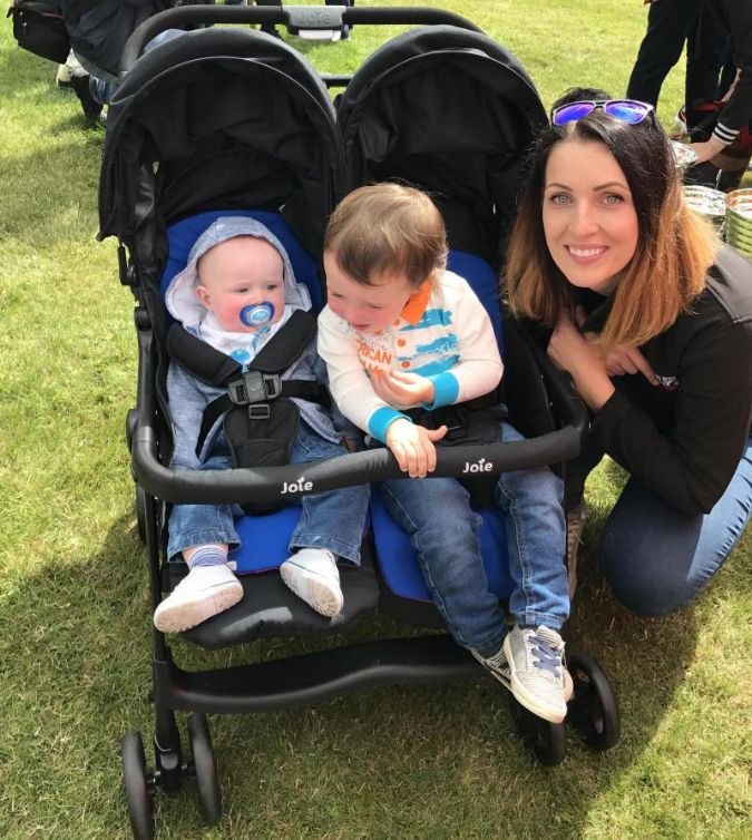 Прогулочная коляска Joie Aire Twin для двойни