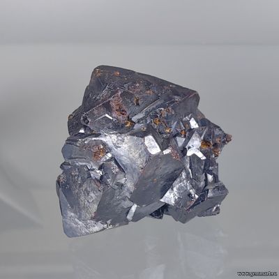 Куприт, сросток кристаллов. Россия. 40*38*37мм