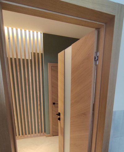 PORTE RICHI (Беларусь). ПРАКТИКА, МОДЕЛЬ К41, НАТУРАЛЬНЫЙ ШПОН ДУБА (БРАШ КОЛОР), ТОН 12/СТЕКЛО МАТОВОЕ