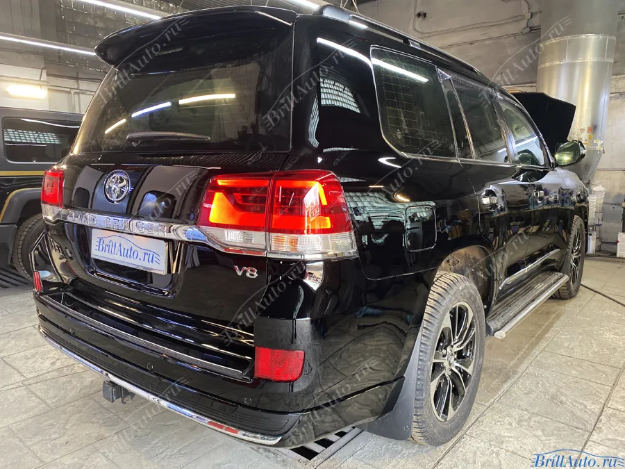 Рестайлинг Ленд Крузер 200 из 2008 в 2021 Lounge