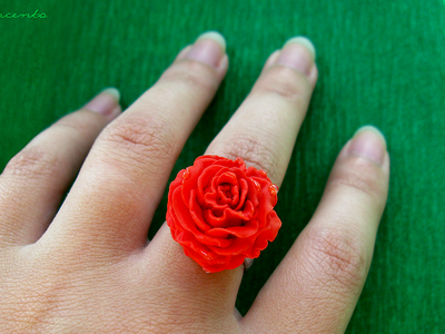 Волшебная роза с капельками росы. Необычное кольцо в виде розы из термоглины