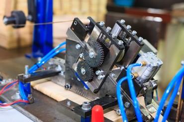 Производим древесные палочки