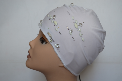 Женская шапочка из лайкры белая Vizio 5036 Италия