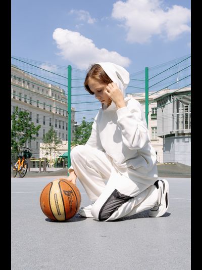 Худи с боковыми карманами