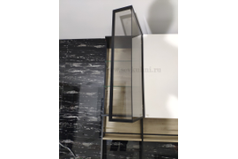 Кухня со столешницей из искусственного камня и профильной ручкой Gola