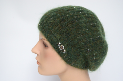 Женский берет зимний  зеленого цвета Vizio Италия 8070 B
