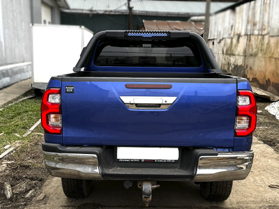 Дуга из нержавеющих круглых труб D76мм Toyota Hilux