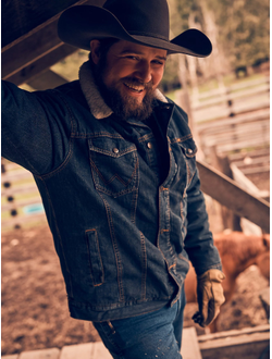 Куртка Wrangler® Western Sherpa Lined Denim Trucker Jacket