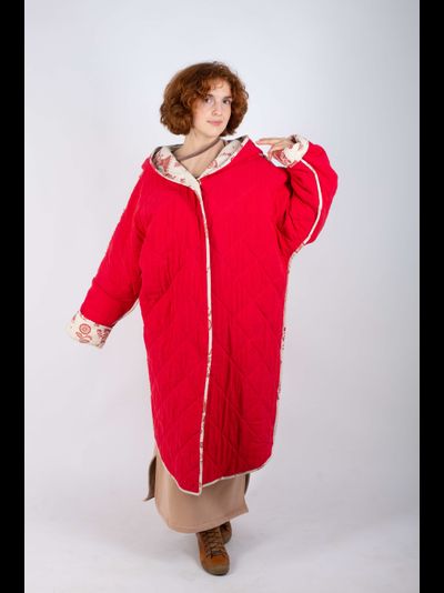 Стеганое пальто "Родное тепло" с капюшоном