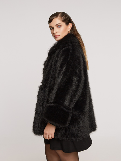 Женская шубка из искусственного меха