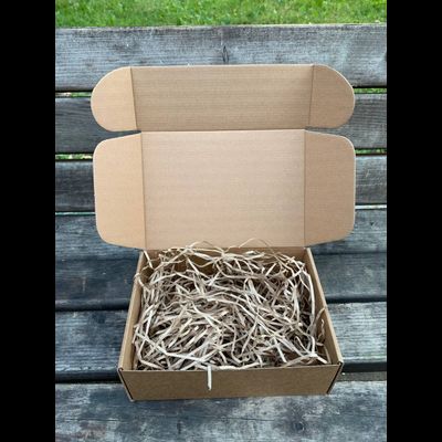 Подарочная коробка GILEV 22х16х8см с наполнителем и декоративной веревкой