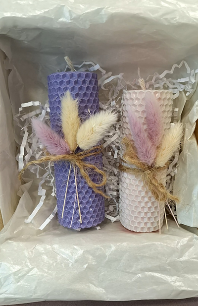 Подарочный набор из двух  свечей  из натуральной вощины,