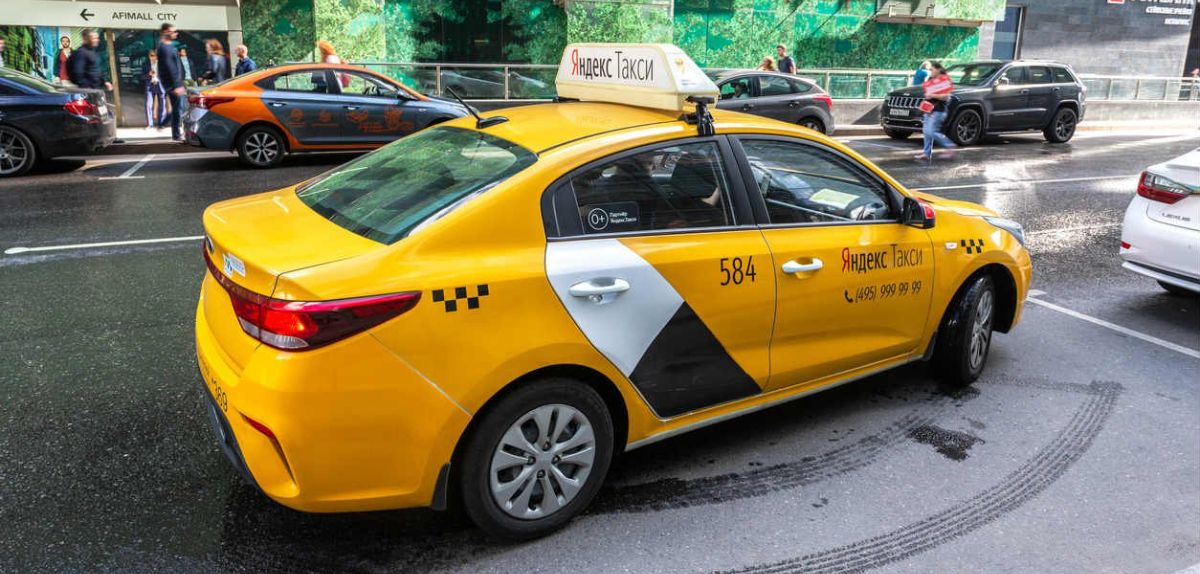 Власти подозревают оператора такси в злоупотреблении доминирующим положением на рынке услуг