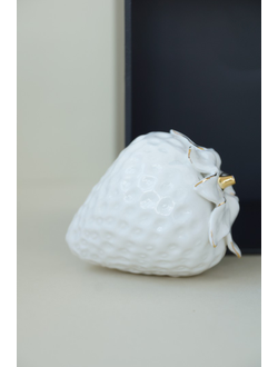 Клубника (фарфор)