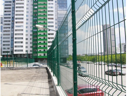 Ограждение многоквартирного дома. Купить от производителя. Монтаж забора под ключ | ГОРЗАБОР