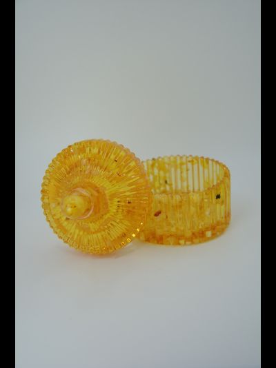 Шкатулка с шаром с белым янтарем