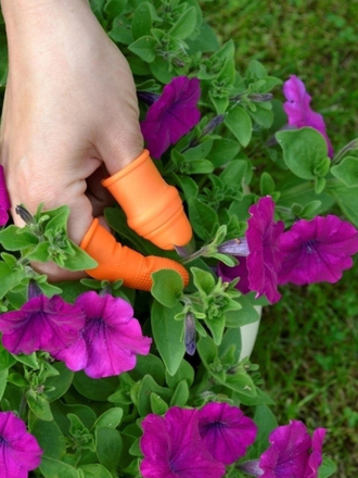 Силиконовый садовый секатор на палец с лезвием для очистки фруктов и овощей оптом