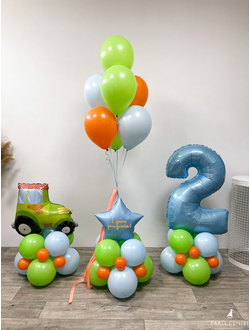 сет три стойки с трактором и голубой цифрой