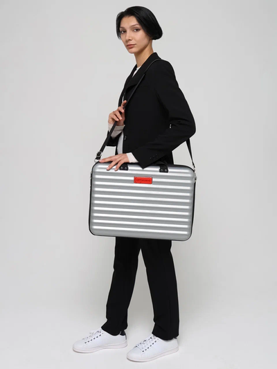 Пластиковый кейс для ноутбука 17 - 18 дюймов Optimum, серый