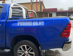 Защитная дуга на крышку «ролетта» d76/20 для Toyota Hilux (2011-2015)