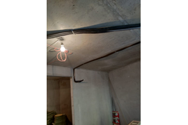 Установка кондиционеров в 2 этапа, закладка трассы