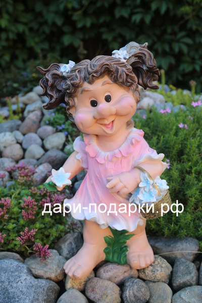 Девочка гном с корзиной цветов 60*36см   4кг   полистоун Россия 4397/012584-1*