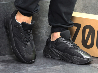 Adidas Yeezy Boost 700