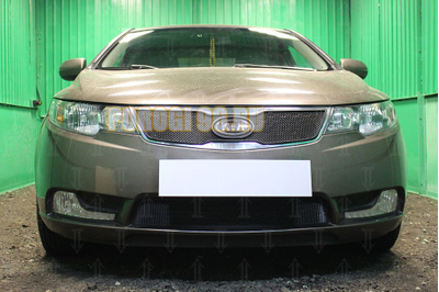 Защита радиатора KIA Cerato 2011-2013 black верх