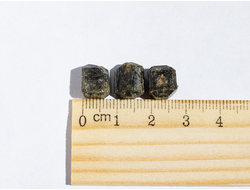 Вилуит, кристалл, в ассортименте, Якутия (9-11 мм, 1,3-1,6 г) №18718