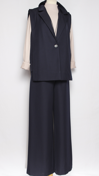 КОСТЮМ БРЮЧНЫЙ "ЖИЛЕТ СКЛАДКИ НА ПЛЕЧАХ" синий р.50-54